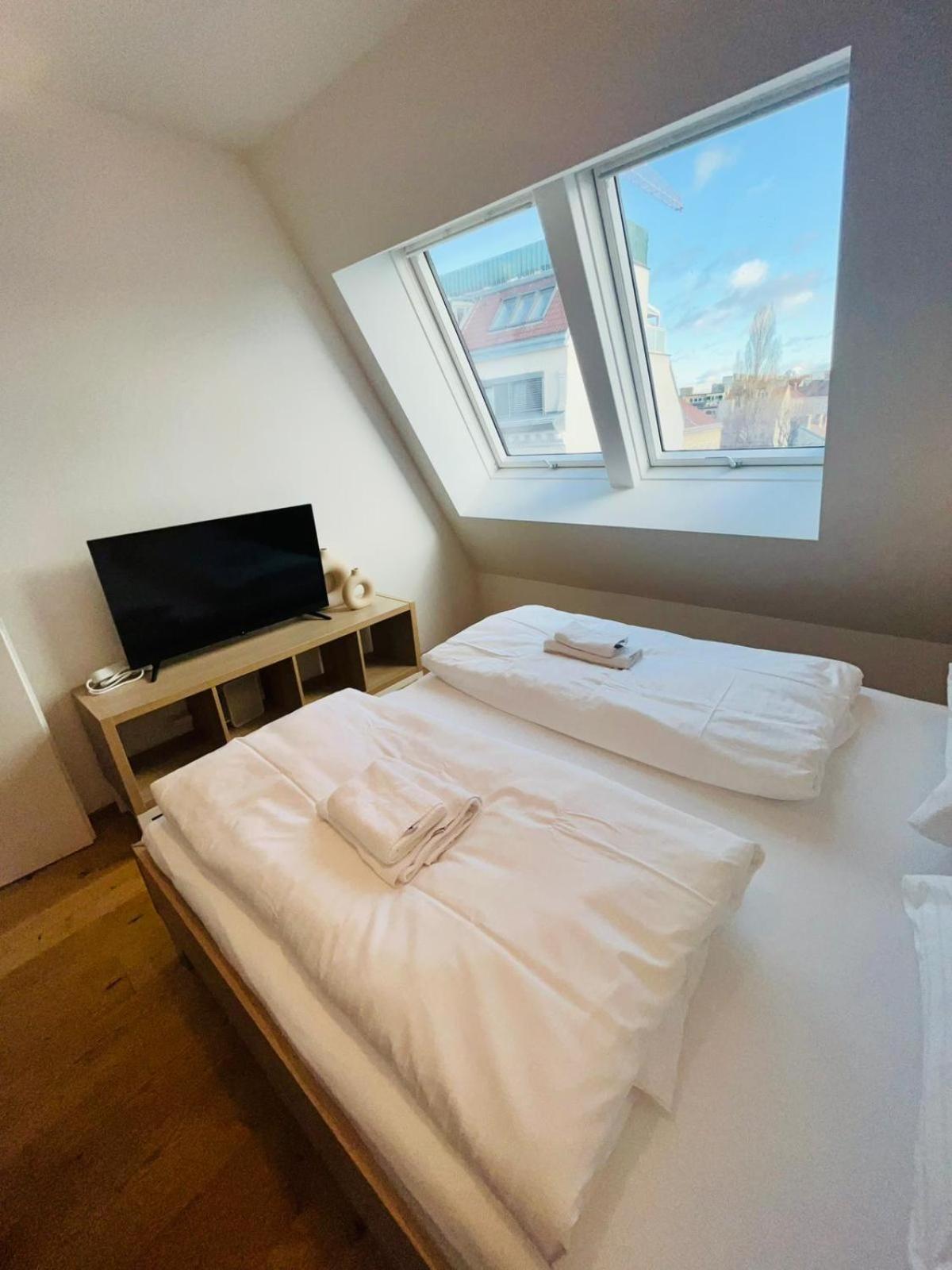 Orestaliving - Penthouse With Private Terrace Viena Exterior foto